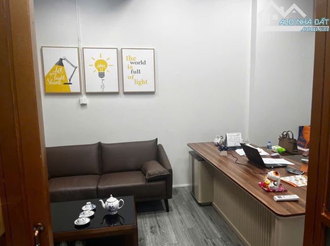 BÁN SHOPHOUSE - KĐT PHÚ MỸ HƯNG - 200m2 - NGANG 10 - MỚI TINH SẴN DÒNG TIỀN 1 TỶ/NĂM - 4