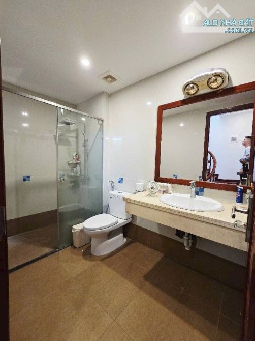 BÁN NHÀ NGÔ GIA TỰ 32M - 5 TẦNG - Ô TÔ ĐỖ CỬA - GIÁ 6,1 TỈ - 5