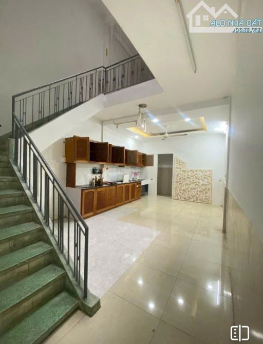 Biêt Thự Khu Cư Xá Lê Đại Hành Q11 . DT : 4 x 18m , 2 Lầu , Giá : 11.5 tỷ  TL - 5