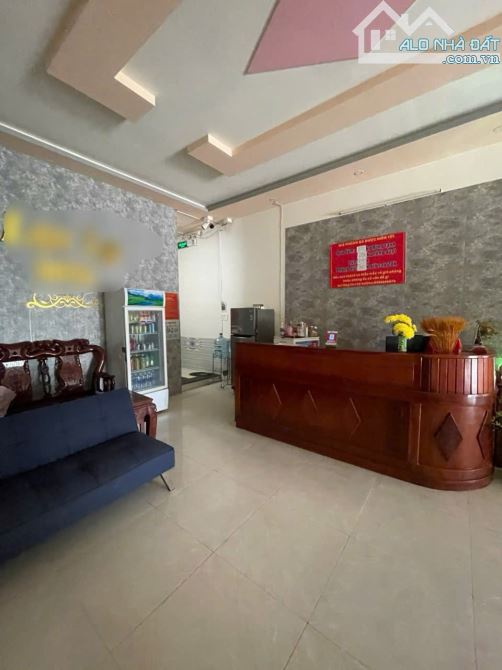 Bán khách sạn 1T2L 5x30m hoàn công, đường NA7 KDC Việt Sing p. Thuận Giao, thu 30tr/th - 5