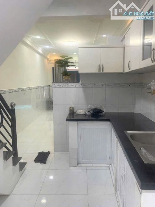 📕Giá 9 triệu còn giảm🤝 🏡Nguyên căn hẻm Phạm Văn Chiêu P16 GV 👉DT 3,5❌15m trệt 1 lầu gồ - 5