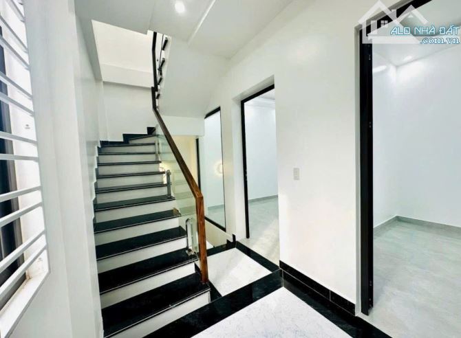 C.H.O T.H.U.Ê N.H.À Trần Nguyên Hãn , 45m2, 3 tầng, 3 ngủ chỉ 8 triệu - 5
