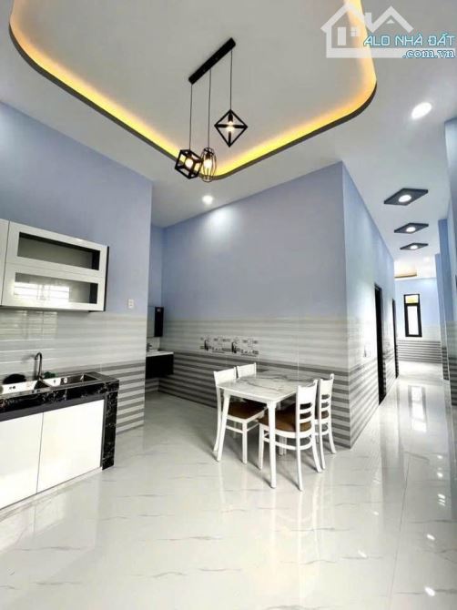 Ngộp bank bán gấp căn nhà ở xã Tân An Hội - Củ Chi, DT 94m2, Giá 980 triệu.SHR - 5