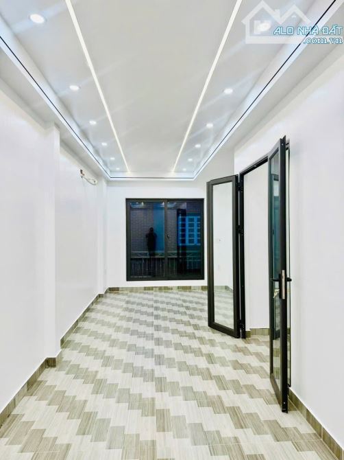 Spcc-☘️ 2 căn sân cổng riêng xây mới tại phố Phương Lưu, Vạn Mỹ.   - DT: 52m2 x 4 tầng.  - - 5