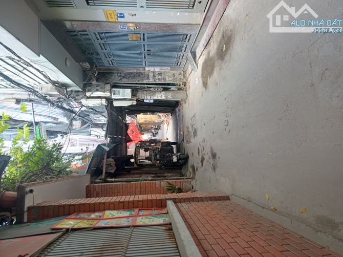 YÊN HÒA- CẦU GIẤY- NHÀ ĐẸP 34x5 TẦNG- Ô TÔ ĐỖ CỔNG- 20M RA PHỐ Ô TÔ TRÁNH - 5