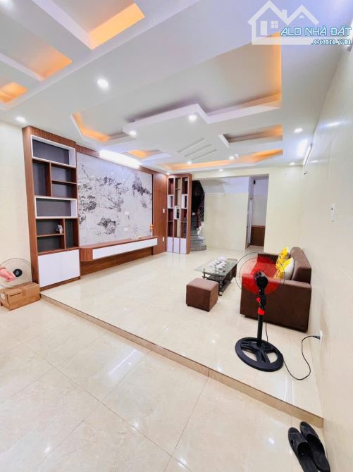 Bán nhà 3 tầng 1 tum sạch đẹp về ở luôn ngõ 229 Hàng Kênh - 5