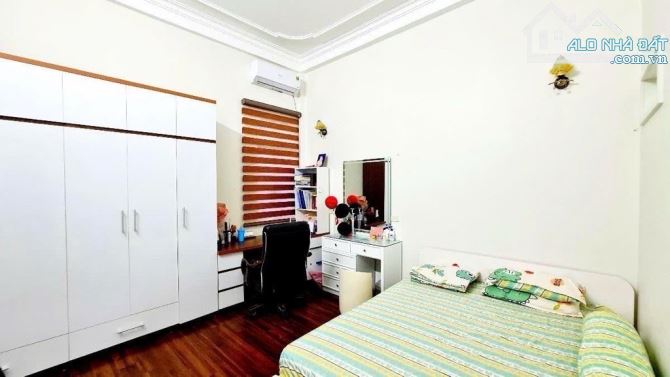 Bán nhà mặt phố Nguyễn Tư Giản Hoàn Kiếm 75m 6 tầng - 5