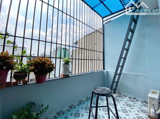 NHÀ 3 TẦNG (4X11) SỔ VUÔNG VỨC - NGAY HƯƠNG LỘ 2, GẦN BV BÌNH TÂN - HẺM XE TẢI 6M - 5