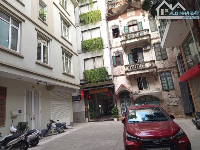 Cơ hội đầu tư hiếm: 213m², 2 mặt tiền gần phố Kim Mã, ô tô dừng đỗ trước cửa - 5