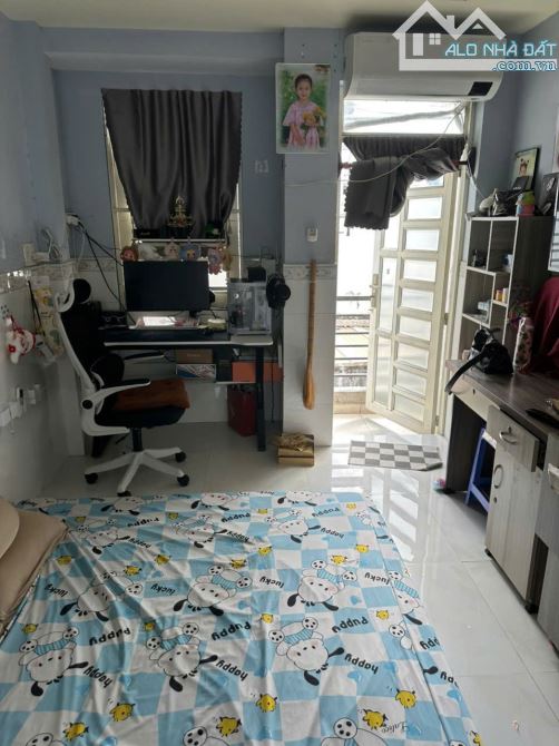 Bán nhà 3 tầng, hẻm xe hơi Nguyễn Thị Tần (P2 Q8 cũ) P.Chánh Hưng, gần Q1, Q5. Giá 2,98ty - 5