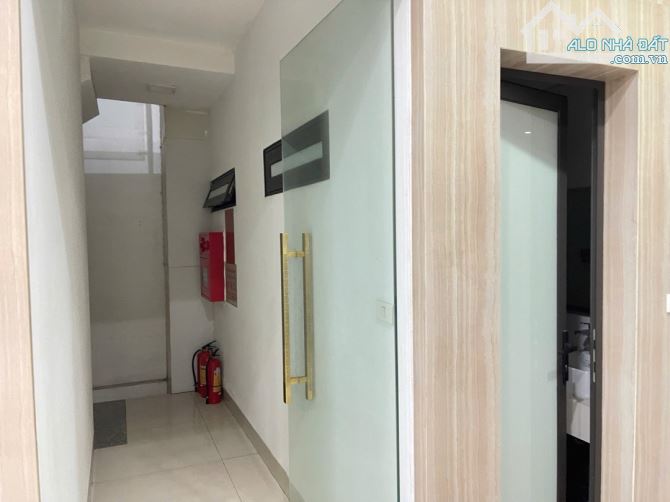 MẶT PHỐ NGUYỄN HỮU THỌ- 250M- VỈA HÈ RỘNG-8T- THANG MÁY - 5