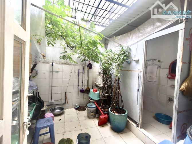 NHÀ 3 TẦNG MẶT TIỀN GẦN ĐỖ XUÂN HỢP - KẾ BÊN GLOBAL CITY - NHÀ ĐẸP Ở NGAY - 11 TỶ - 6