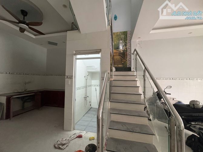 Bán nhà 1 trệt 1 lầu gần TTTM VinCom, Phường Tân Tiến , Biên Hòa, Đồng Nai Gía 3,6 tỷ - 6