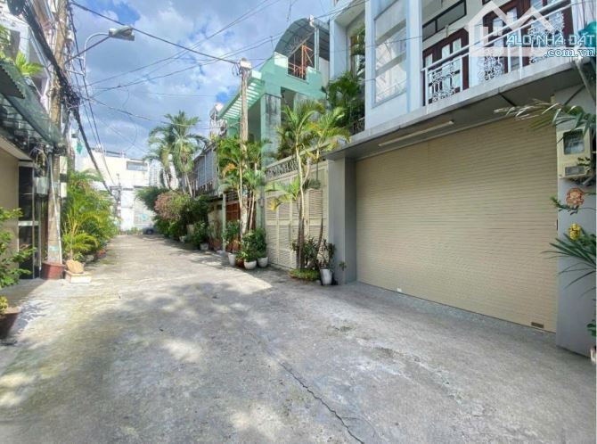 Biêt Thự Khu Cư Xá Lê Đại Hành Q11 . DT : 4 x 18m , 2 Lầu , Giá : 11.5 tỷ  TL - 6
