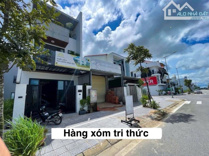 Lô góc view công viên KV6 đường Bãi Sậy rộng 16,5m - 6