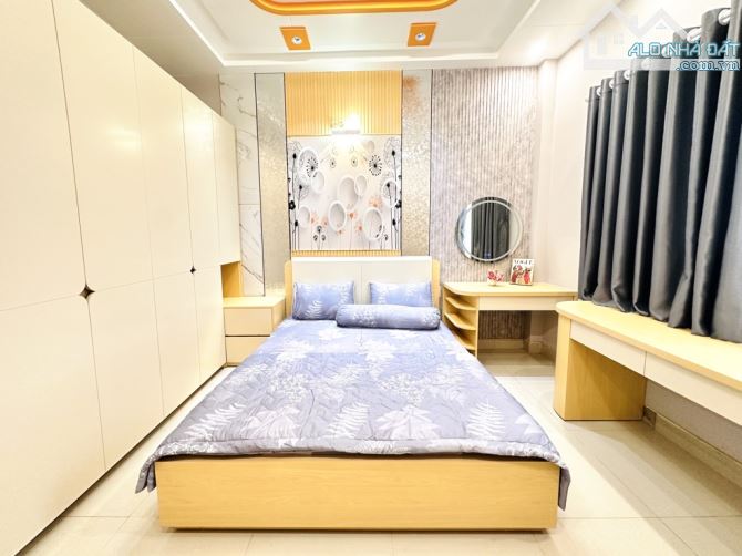 CHỦ GẤP BÁN NHÀ ĐẸP – HẺM 8M – 4 TẦNG – DT 76m² – P.14 GÒ VẤP - 9.5 TỶ - 6
