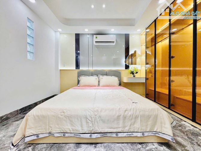Bán Nhà Gần MT Nguyễn Trãi, Quận 1, Vị Trí Vàng Kinh Doanh, 5x20m.Giá Cực Hiếm 6Tỷ990 . - 6