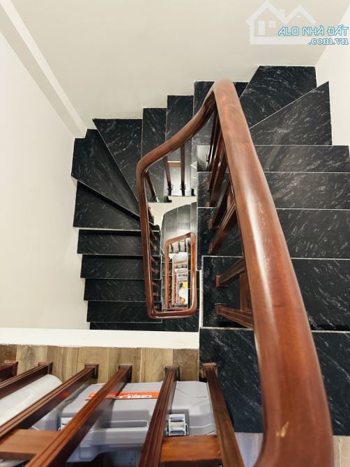 Gấp Lắm Phải Thật Nhanh Bán Nhà Sài Đồng Hơn 6 tỷ 46m2-6 TẦNG-FULL NỘI THẤT-10m RA MẶT PHỐ - 6