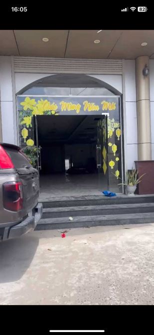 Cho thuê nhà 450 m2 mặt tiền Trần Quang Diệu 15 triệu - 6