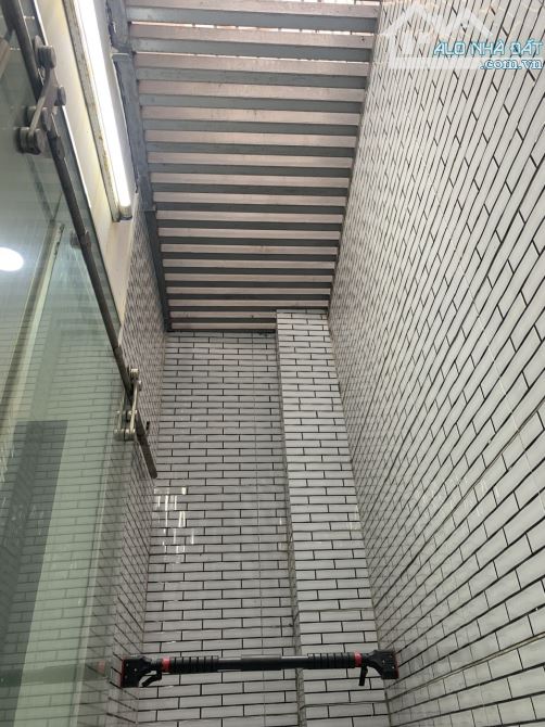 Nhà Q8 P6 mới + đẹp vào ở ngay - 4 x 10 - SHR - gần cầu Nhị Thiên Đường - Chỉ 4T6. - 6