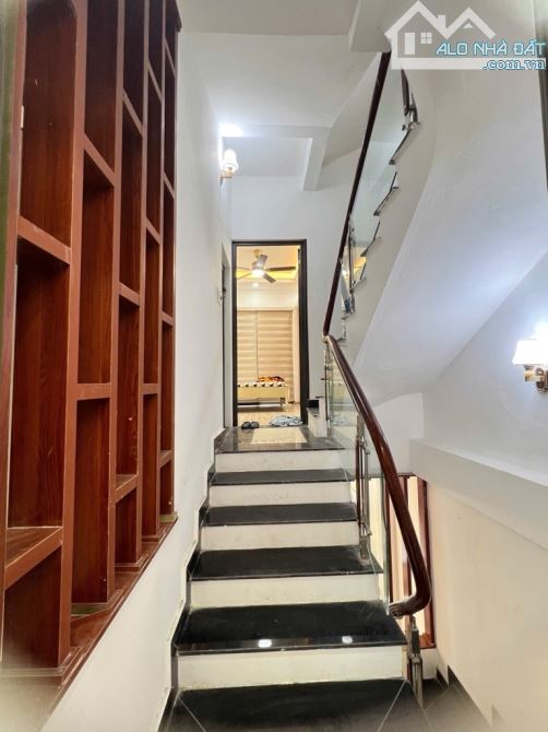 BÁN NHÀ PHÚC LỢI,  LONG BIÊN , DT 40M , 4 TẦNG , FULL NỘI THẤT,  Ô TÔ ĐỖ CỬA , NHỈNH 6 TỶ - 6