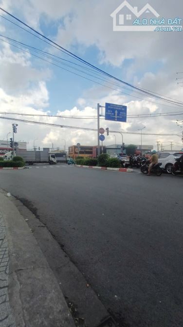 Bán lô đất thổ cư 18mx47m Phan Văn Đối, Bà Điểm chỉ 21 tỷ 8 - 7