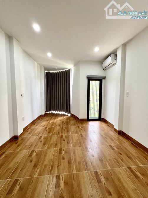 Bán nhà Đền Lừ. Phân lô đền lừ - mặt tiền 4M. Gara Ô tô - kinh doanh - nội thất sang trọng - 7