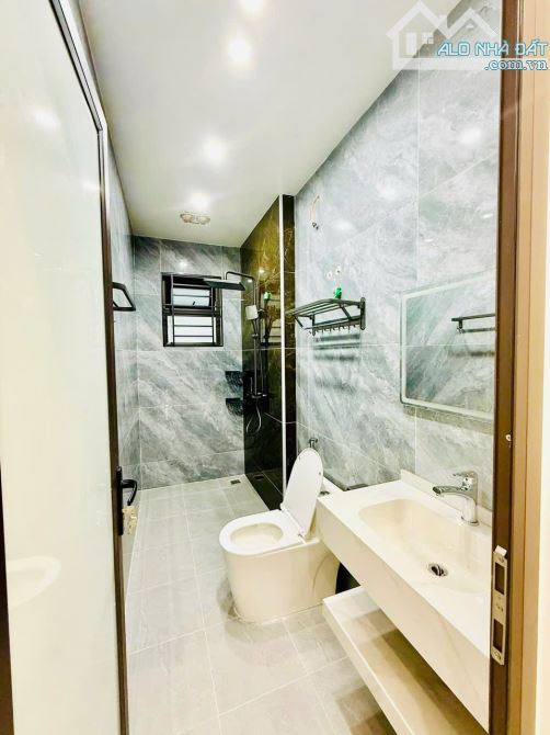 Spcc-☘️ 2 căn sân cổng riêng xây mới tại phố Phương Lưu, Vạn Mỹ.   - DT: 52m2 x 4 tầng.  - - 7