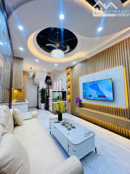 Bán nhà mới Phố Hồ Tùng Mậu, 35m2, 5 tầng, gần phố, 7,2 tỷ - 7