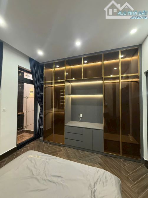 Nhà Phố Hiện Đại, Khu cao cấp, nội thất cao cấp, nhà mới đầy đủ công năng - 7