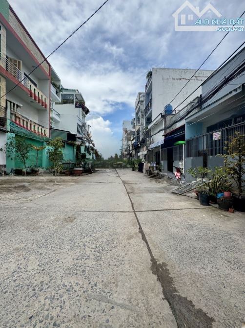 👉 BÁN NHÀ B TÂN Đ NGUYỄN Q YẾM   93M², 3 TẦNG   CHỈ CÓ HƠN 6 ZIT - 7