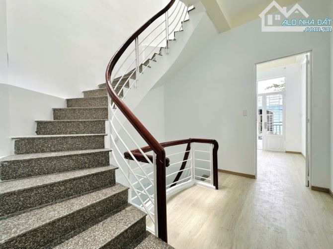 💥 HXH 7 CHỖ THẲNG 1 TRỤC - NGUYỄN XÍ - BÌNH THẠNH - SÁT MẶT TIỀN - 52 M2 - 8,95 TỶ - 7