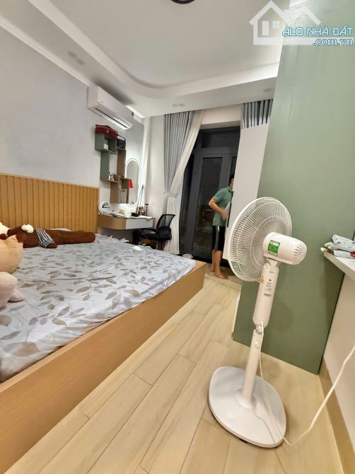 KHU TÔ HIỆU - 5 TẦNG - 63M2 A4 - HẺM OTO  - CHỈ 8 TỶ 700 TL. - 8