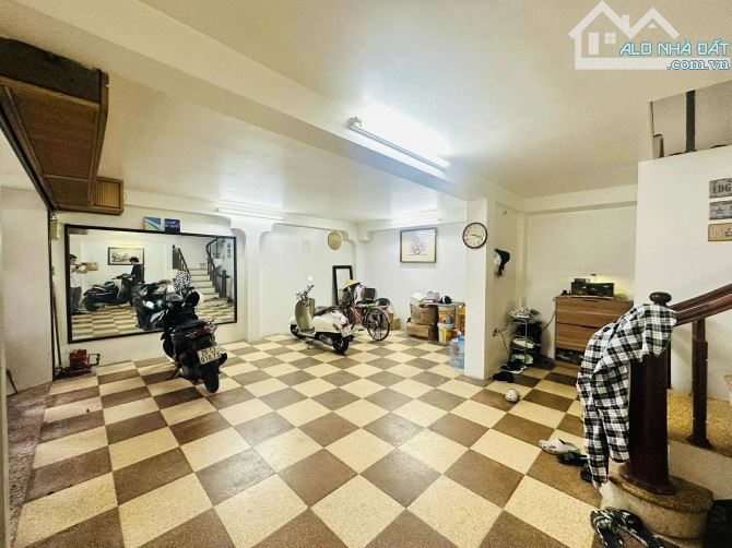 Giảm Mạnh Bân Nhanh Nhà Phân Lô Ô Tô Phố Lạc Trung Hai Bà Trưng DT 50M 6T MT 8M Giá 18.8Tỷ - 8