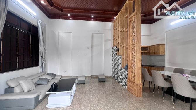 NHÀ HẺM 235 NGUYỄN VĂN CỪ – THÔNG HẺM 267 NVC - PHƯỜNG TÂN LẬP - 8