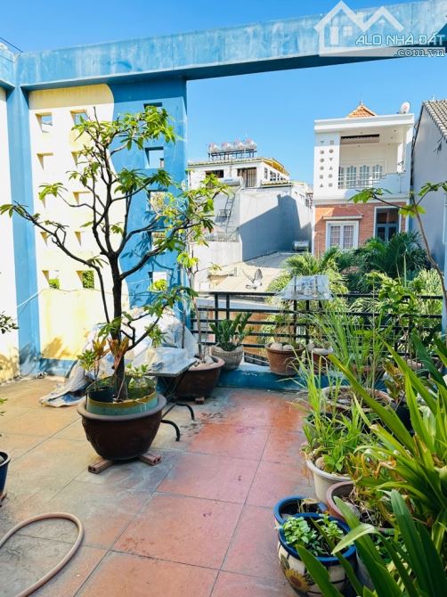 LÊ QUANG ĐỊNH HÊM XE HƠI VÀO NHÀ 105 M 2 NGANG 5 NHÀ 3 TẦNG  SÂN THƯỢNG TRƯỚC SAU - 8