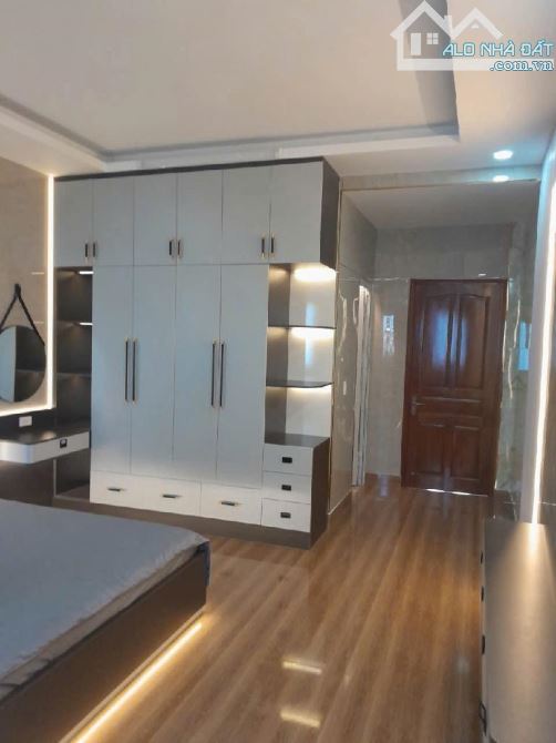 BÁN NHÀ 4 TẦNG KHU PHÂN LÔ HIỆP THÀNH QUẬN 12 NGANG 4 DÀI 17 GIÁ 6,75TỶ TL - 8