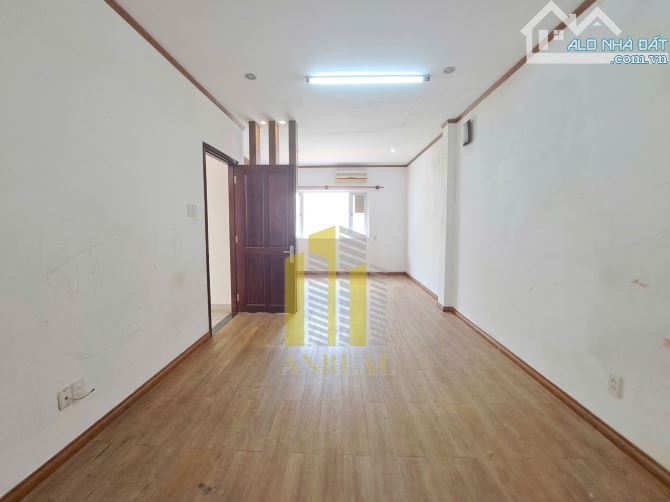 Villa Phố Có Hầm 3 Lầu - 5 Phòng Ngủ Giá 40 Triệu - 8