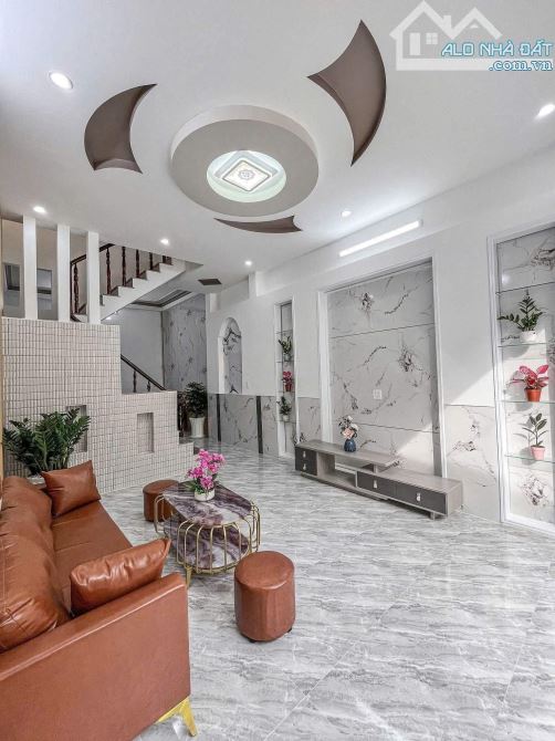 Bán nhà to 3 phòng ngủ giá mềm trong khu vực Thủ Đức gần Đại học Sư Phạm Kĩ Thuật - 8