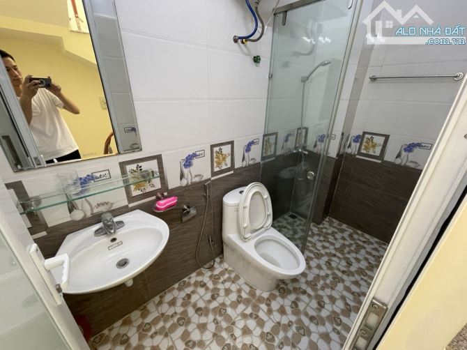 Cho thuê nhà phố Văn Cao vị trí đẹp, 5 p.ngủ (55m2). - 9