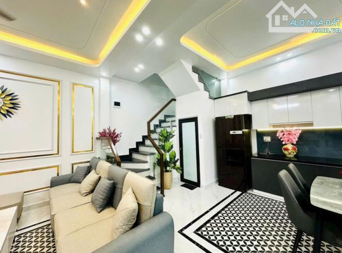 C.H.O T.H.U.Ê N.H.À Trần Nguyên Hãn , 45m2, 3 tầng, 3 ngủ chỉ 8 triệu - 9
