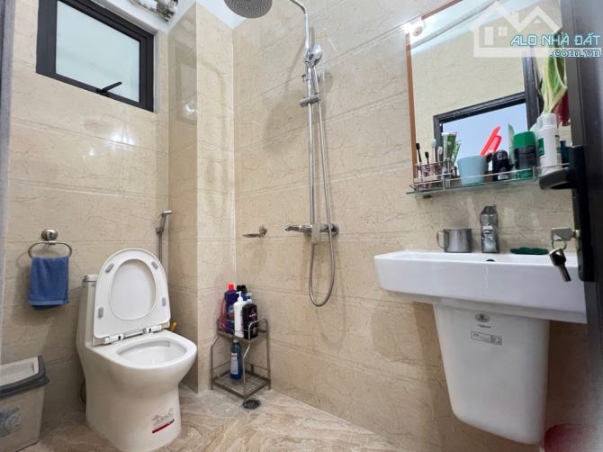 BÁN NHÀ PHÚC LỢI,  LONG BIÊN , DT 40M , 4 TẦNG , FULL NỘI THẤT,  Ô TÔ ĐỖ CỬA , NHỈNH 6 TỶ - 9
