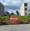 ❎ HÀNG HIẾM – DUY NHẤT 1 LÔ XẺ KHE LK11 HƯỚNG NAM ❎ 📍 Vị trí: Sát dự án Nam Long – TĐC Áp