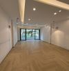 VIP - Bán Nhà Hoàng Cầu, OTO TRÁNH, 70m2, 5 tầng thang máy, giá 27.9 tỷ