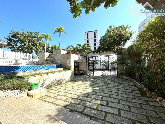 BÁN BIỆT THỰ NGHỈ DƯỠNG – VIEW BIỂN TRẦN PHÚ, VŨNG TÀU - DIỆN TÍCH 500M2 - GIÁ 40 TỶ