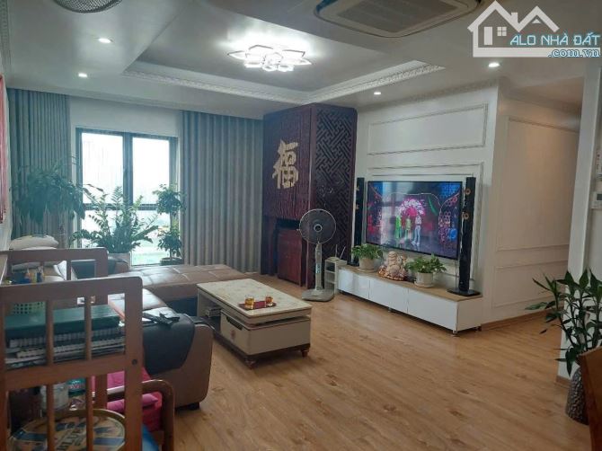 CĂN HỘ 3 NGỦ LÔ GÓC MULBERRY LAND MỖ LAO HÀ ĐÔNG FULL NỘI THẤT TUYỆT ĐẸP 130m 9 TỶ