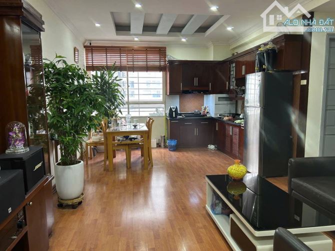 Bán căn hộ chung cư  D’.Le Pont D’or, Hoàng Cầu, Đống Đa, 3 ngủ, 142m2 chỉ 18,2 tỷ