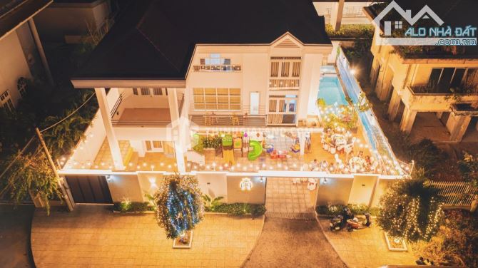 BÁN CĂN BIỆT THỰ 1 TRỆT 2 LẦU ĐẸP LUNG LINH MẶT TIỀN NỘI BỘ THI SÁCH BÃI SAU VŨNG TÀU