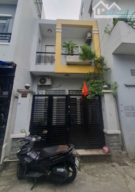 NGUYÊN SÚY - HẺM XE HƠI – GẦN CHỢ TÂN HƯƠNG & AEON TÂN PHÚ – NHÀ ĐẸP GIÁ CHỈ 5,6 TỶ