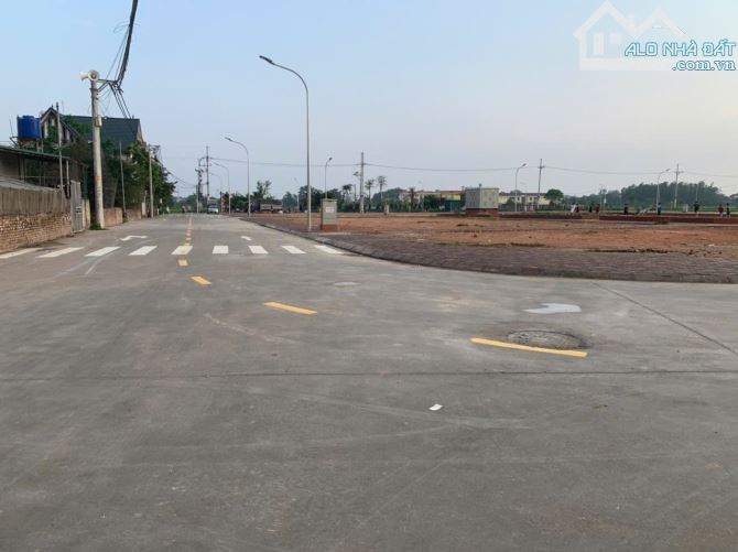 Bán Đất -Đông Lai – Xã Quang Tiến, Sóc Sơn -92m²- 3,33 Tỷ-Full TC-Gần bìa Làng-Ô Tô Tranh.